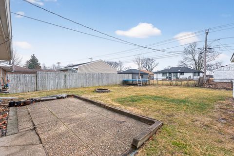 Tiny photo for 1164 W Grant Drive, Des Plaines, IL 60016 (MLS # 12582307)