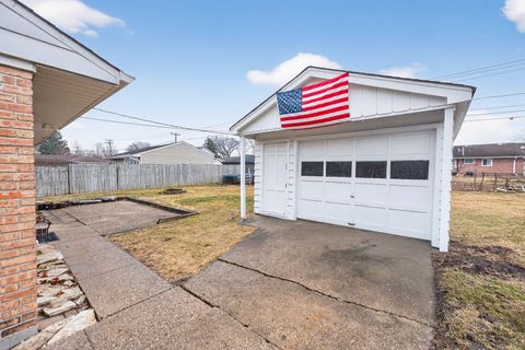 Tiny photo for 1164 W Grant Drive, Des Plaines, IL 60016 (MLS # 12582307)