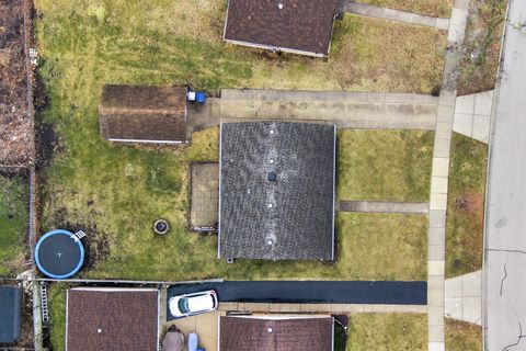 Tiny photo for 1164 W Grant Drive, Des Plaines, IL 60016 (MLS # 12582307)