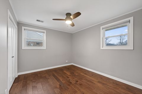 Tiny photo for 1164 W Grant Drive, Des Plaines, IL 60016 (MLS # 12582307)