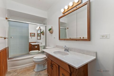 Tiny photo for 2013 Castlewood Road, Highland Park, IL 60035 (MLS # 12501853)