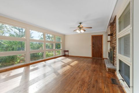 Tiny photo for 2013 Castlewood Road, Highland Park, IL 60035 (MLS # 12501853)