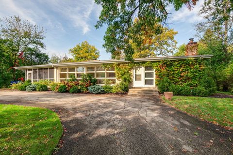 Photo of 2013 Castlewood Road, Highland Park, IL 60035 (MLS # 12501853) Photo of 2013 Castlewood Road, Highland Park, IL 60035 (MLS # 12501853)