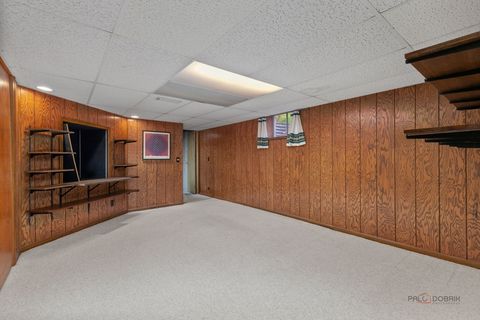 Tiny photo for 2013 Castlewood Road, Highland Park, IL 60035 (MLS # 12501853)