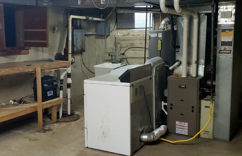 Tiny photo for 2013 Castlewood Road, Highland Park, IL 60035 (MLS # 12501853)