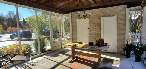 Tiny photo for 2013 Castlewood Road, Highland Park, IL 60035 (MLS # 12501853)