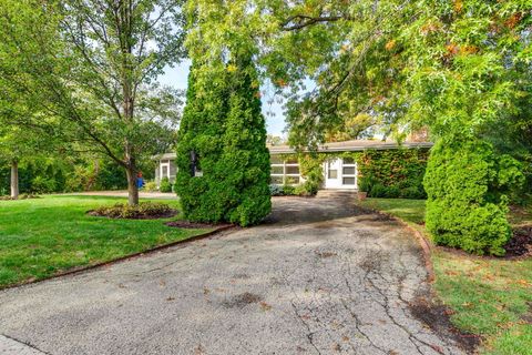 Tiny photo for 2013 Castlewood Road, Highland Park, IL 60035 (MLS # 12501853)