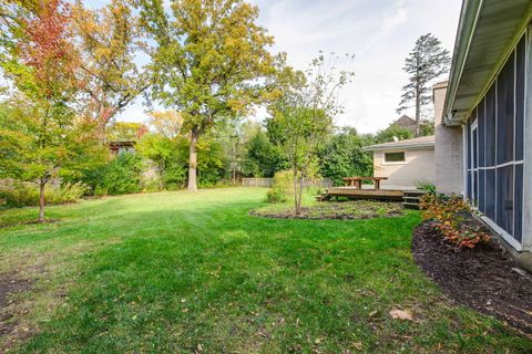 Tiny photo for 2013 Castlewood Road, Highland Park, IL 60035 (MLS # 12501853)