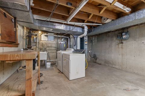 Tiny photo for 2013 Castlewood Road, Highland Park, IL 60035 (MLS # 12501853)