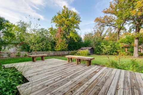 Tiny photo for 2013 Castlewood Road, Highland Park, IL 60035 (MLS # 12501853)