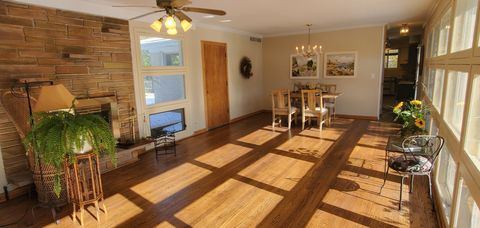 Tiny photo for 2013 Castlewood Road, Highland Park, IL 60035 (MLS # 12501853)