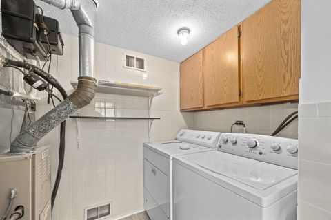 Tiny photo for 1 Scarlet Hawthorne Court, Woodridge, IL 60517 (MLS # 12568389)