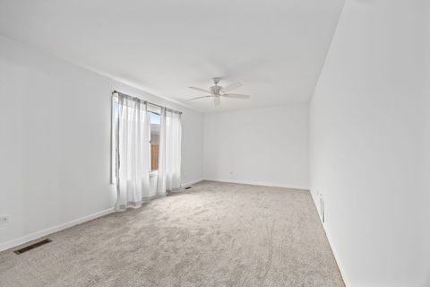Tiny photo for 1 Scarlet Hawthorne Court, Woodridge, IL 60517 (MLS # 12568389)