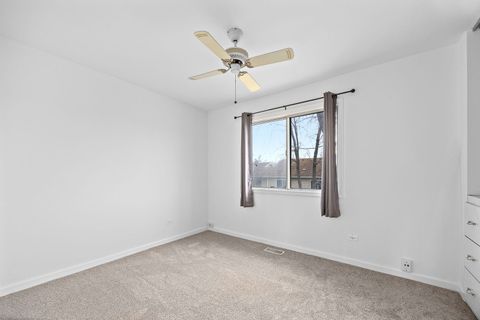 Tiny photo for 1 Scarlet Hawthorne Court, Woodridge, IL 60517 (MLS # 12568389)