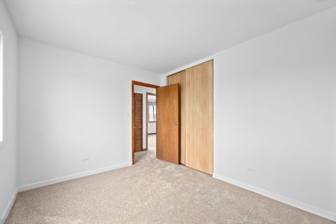 Tiny photo for 1 Scarlet Hawthorne Court, Woodridge, IL 60517 (MLS # 12568389)