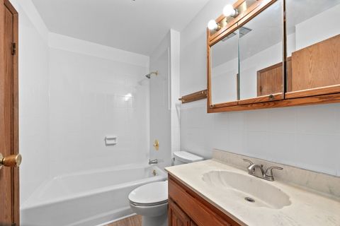 Tiny photo for 1 Scarlet Hawthorne Court, Woodridge, IL 60517 (MLS # 12568389)