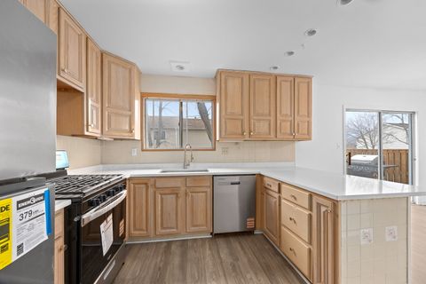 Tiny photo for 1 Scarlet Hawthorne Court, Woodridge, IL 60517 (MLS # 12568389)