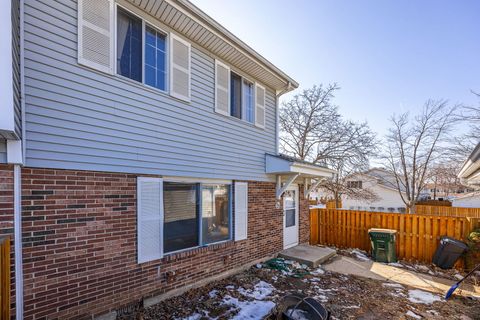 Tiny photo for 1 Scarlet Hawthorne Court, Woodridge, IL 60517 (MLS # 12568389)