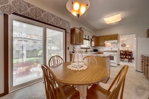 Tiny photo for 4606 Carrier Circle, Plainfield, IL 60586 (MLS # 12580901)