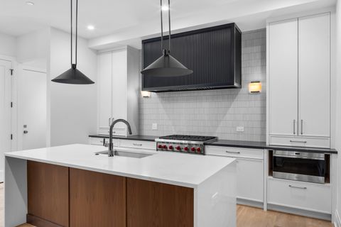 Tiny photo for 2832 N Racine Avenue #2W, Chicago, IL 60657 (MLS # 12505014)