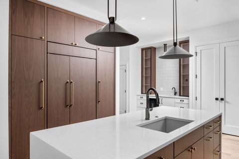 Tiny photo for 2832 N Racine Avenue #2W, Chicago, IL 60657 (MLS # 12505014)