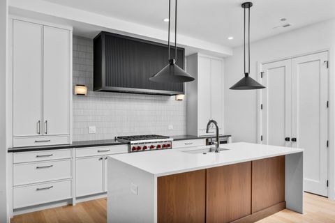 Tiny photo for 2832 N Racine Avenue #2W, Chicago, IL 60657 (MLS # 12505014)