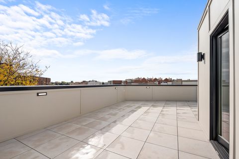 Tiny photo for 2832 N Racine Avenue #2W, Chicago, IL 60657 (MLS # 12505014)