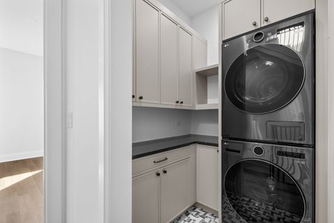 Tiny photo for 2832 N Racine Avenue #2W, Chicago, IL 60657 (MLS # 12505014)