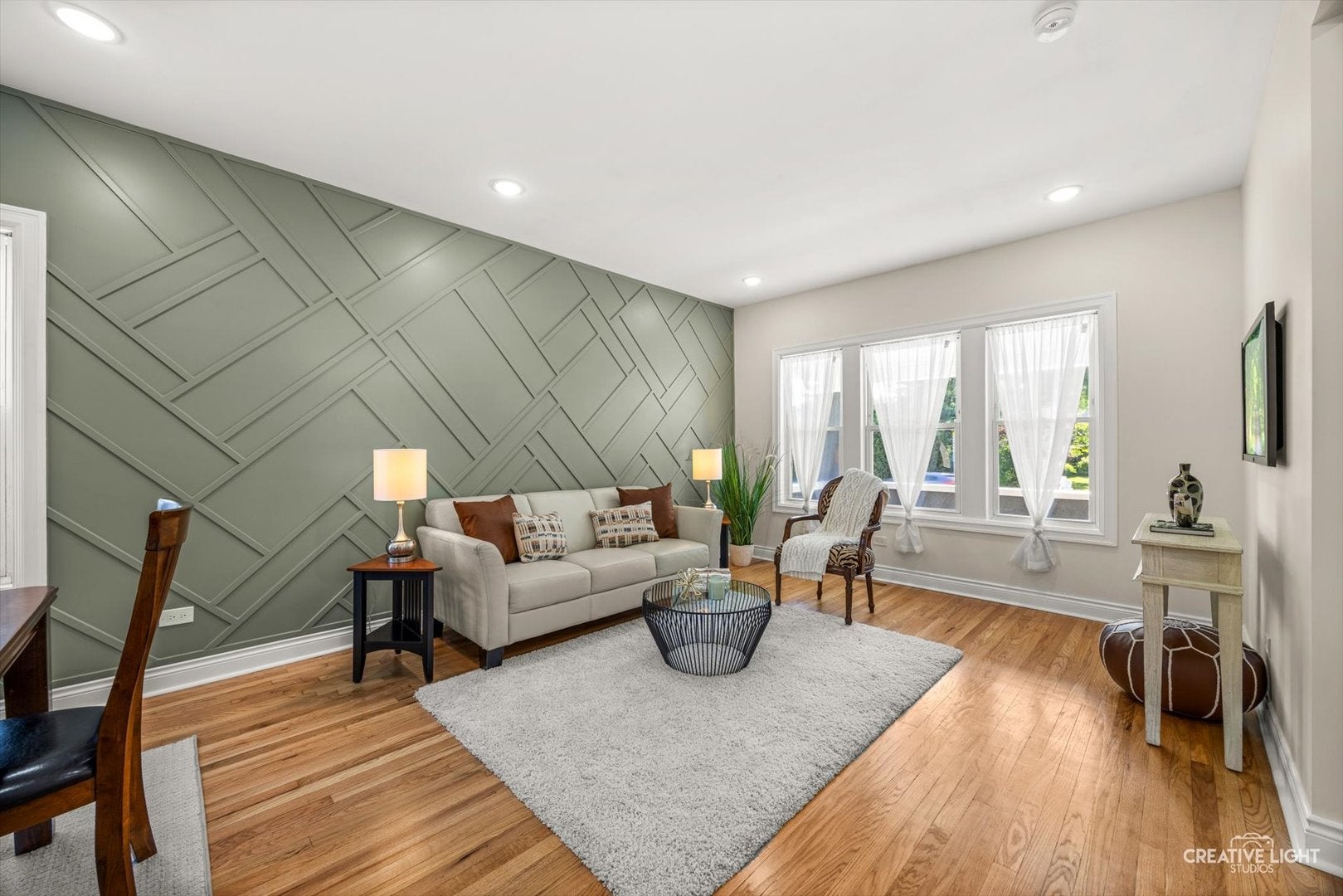 4633 Wolf Road