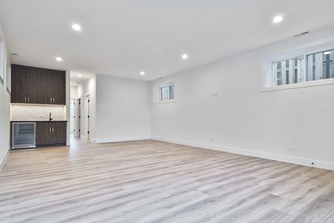 Tiny photo for 4527 N Keystone Avenue, Chicago, IL 60630 (MLS # 12599075)