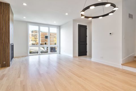 Tiny photo for 4527 N Keystone Avenue, Chicago, IL 60630 (MLS # 12599075)