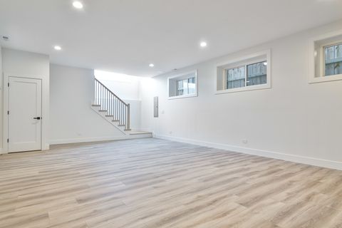 Tiny photo for 4527 N Keystone Avenue, Chicago, IL 60630 (MLS # 12599075)