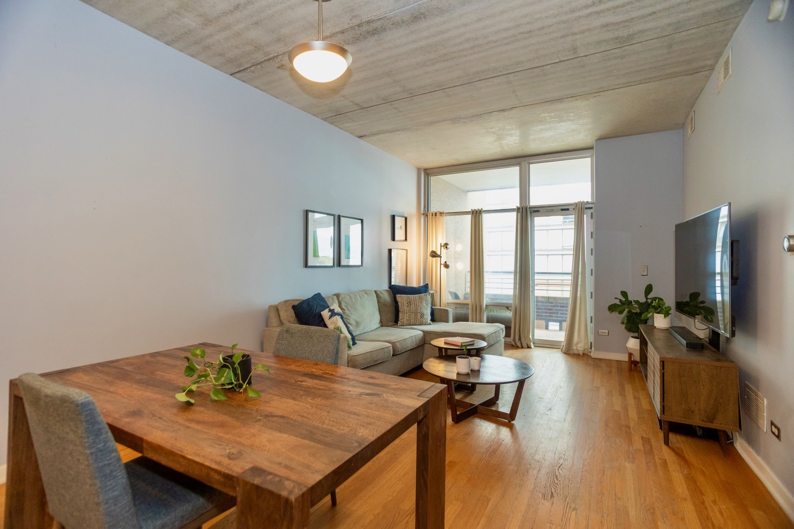 5430 N SHERIDAN Road 703
