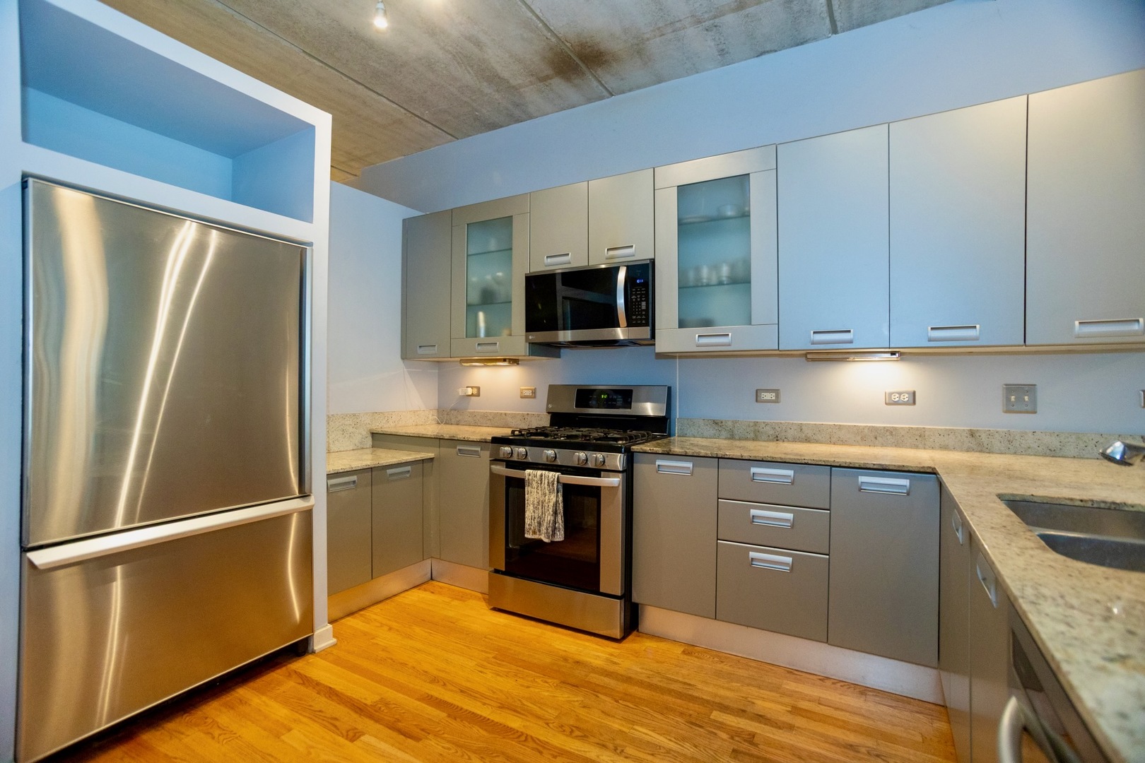 5430 N SHERIDAN Road 703