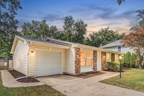 Photo of 185 Brandon Court, Bolingbrook, IL 60440 (MLS # 12764984)