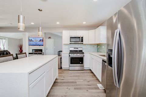 Tiny photo for 406 Rose Street, Bensenville, IL 60106 (MLS # 12605134)