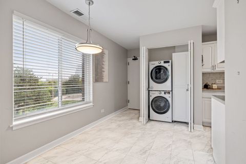 Tiny photo for 2201 S Grace Street #305, Lombard, IL 60148 (MLS # 12478840)