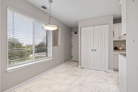 Tiny photo for 2201 S Grace Street #305, Lombard, IL 60148 (MLS # 12478840)