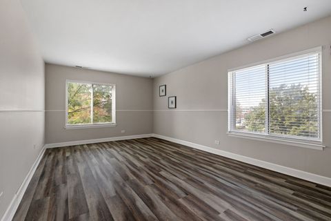 Tiny photo for 2201 S Grace Street #305, Lombard, IL 60148 (MLS # 12478840)
