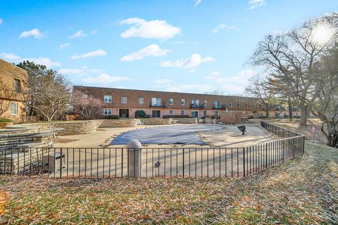 Tiny photo for 1220 Park Avenue W #134, Highland Park, IL 60035 (MLS # 12539090)