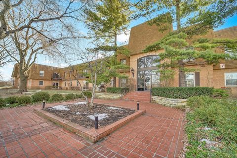 Tiny photo for 1220 Park Avenue W #134, Highland Park, IL 60035 (MLS # 12539090)