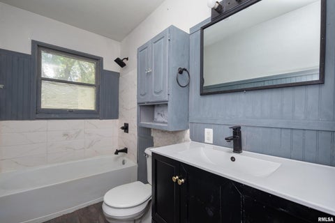 Tiny photo for 3823 15th Street, Moline, IL 61265 (MLS # 12698148)