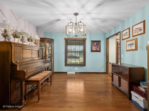 Tiny photo for 9S321 Chandelle Drive, Naperville, IL 60564 (MLS # 12573916)