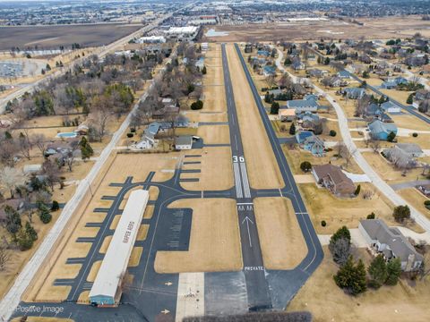 Tiny photo for 9S321 Chandelle Drive, Naperville, IL 60564 (MLS # 12573916)