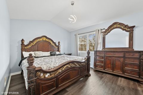 Tiny photo for 18 Ascot Lane, Streamwood, IL 60107 (MLS # 12626379)