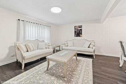 Tiny photo for 18 Ascot Lane, Streamwood, IL 60107 (MLS # 12626379)