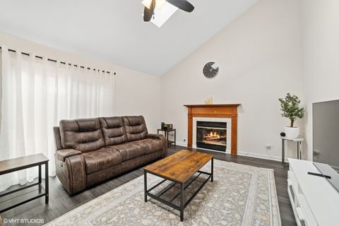 Tiny photo for 18 Ascot Lane, Streamwood, IL 60107 (MLS # 12626379)