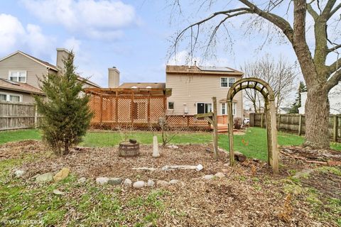 Tiny photo for 18 Ascot Lane, Streamwood, IL 60107 (MLS # 12626379)
