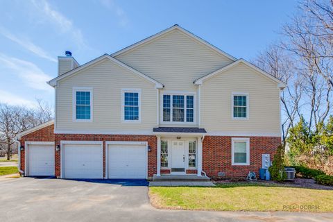 632 Grosse Pointe Circle - Vernon Hills IL 60061