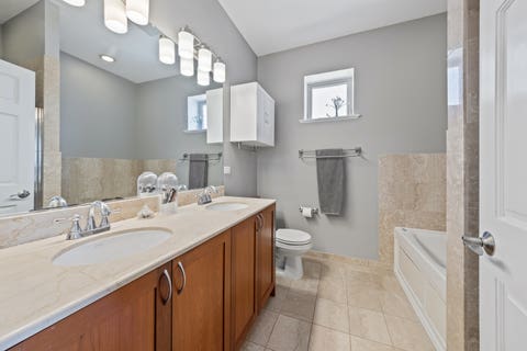 Tiny photo for 4919 N Lincoln Avenue #2, Chicago, IL 60625 (MLS # 12731513)